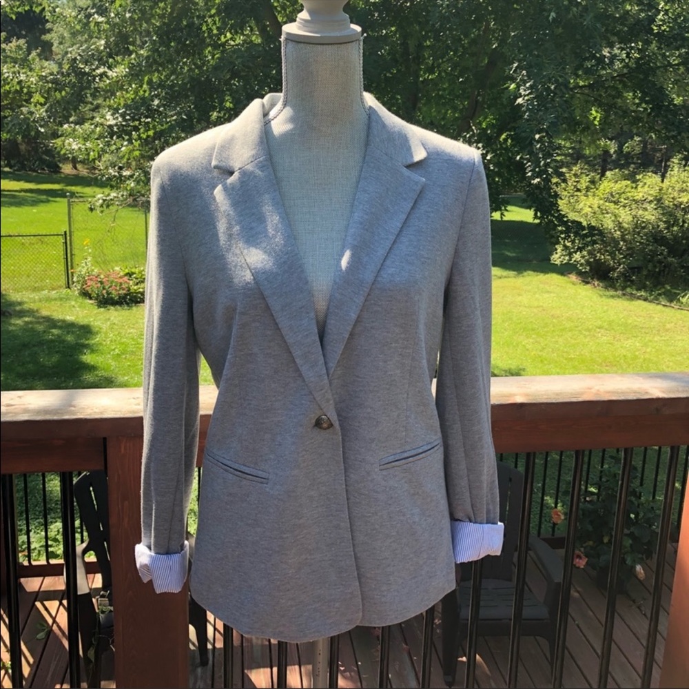 Grey blazer